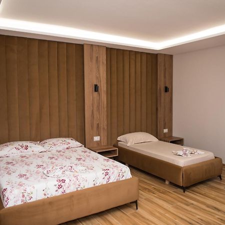 New Donantelo Hotel Влёра Экстерьер фото