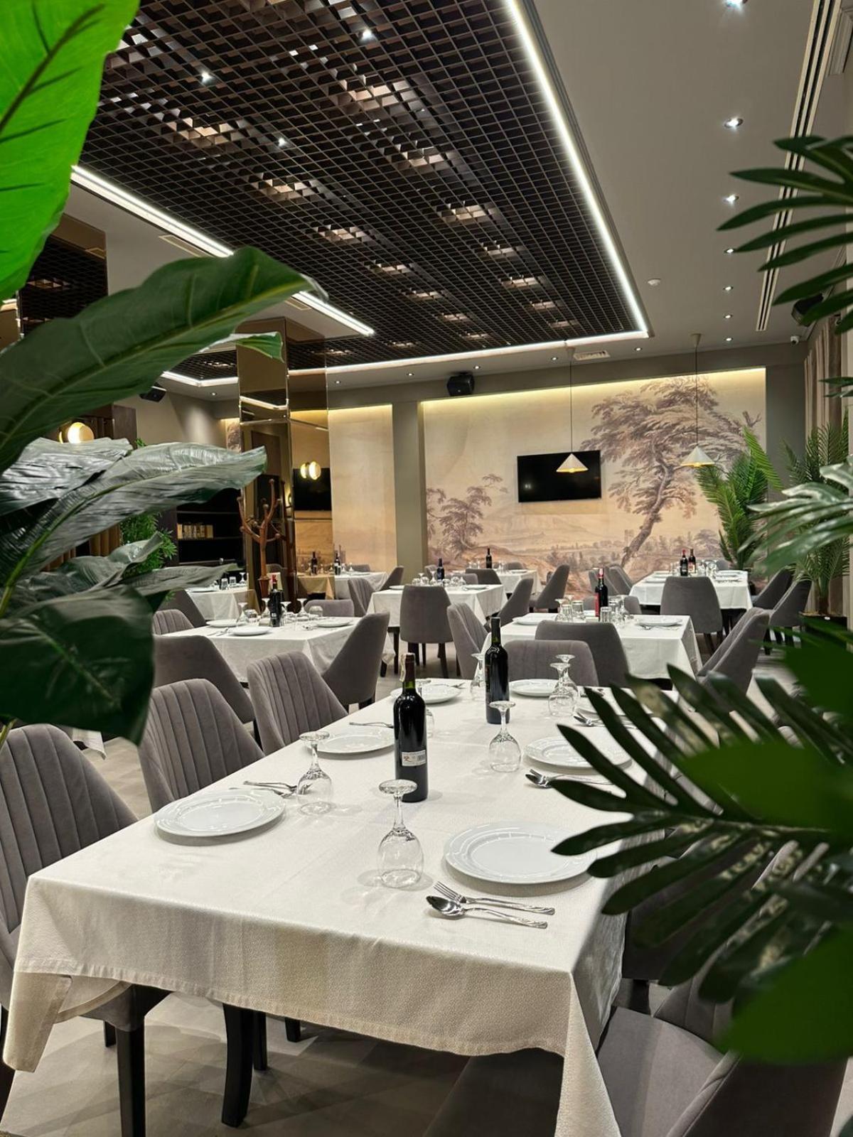 New Donantelo Hotel Влёра Экстерьер фото
