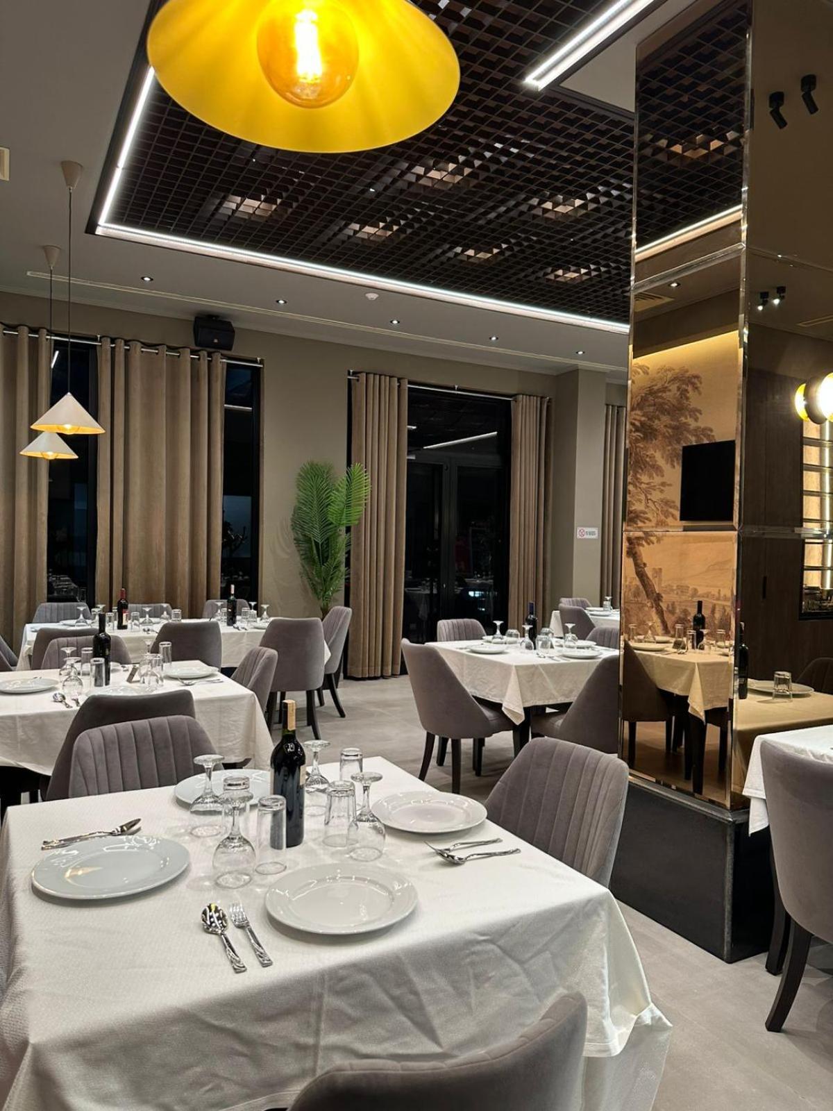 New Donantelo Hotel Влёра Экстерьер фото